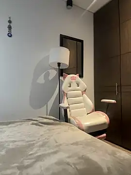 oriana zoeee online show from December 12, 10:42 pm