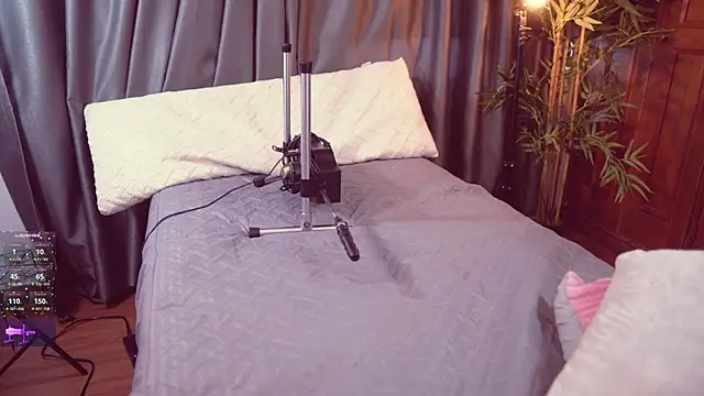 Snapshot of Lucy_fit chatting on September 12, 11:10 am Lucy fit online show from September 12, 11:10 am