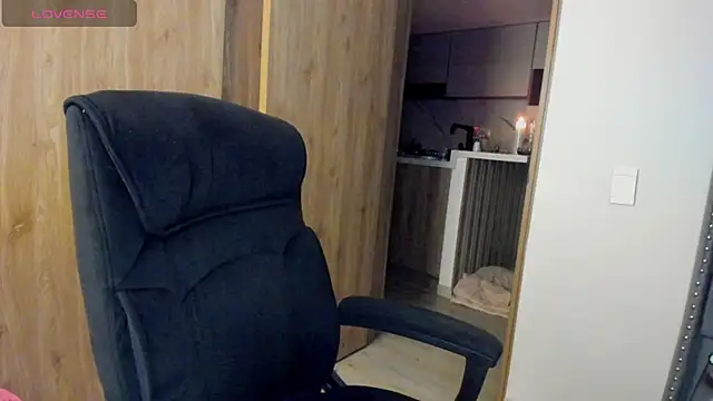 Snapshot of keyn_laurent_1 chatting on February 25, 11:55 pm keyn laurent 1 online show from February 25, 11:55 pm