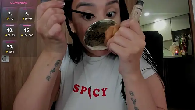 Snapshot of keyn_laurent_1 chatting on October 27, 6:28 am keyn laurent 1 online show from October 27, 6:28 am