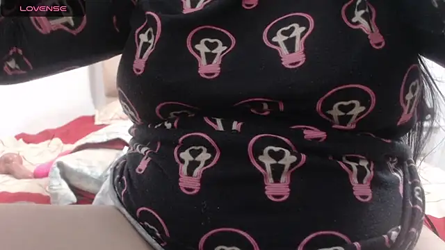 Snapshot of AmmyCollins chatting on October 1, 2:17 am AmmyCollins online show from October 1, 2:17 am