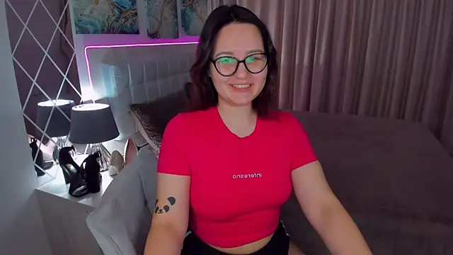 EsterLogan online show from January 24, 9:17 am