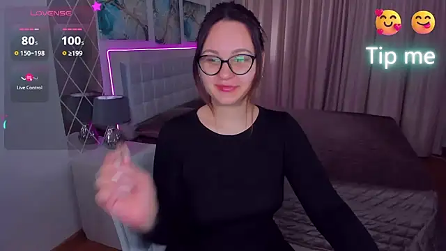 EsterLogan online show from February 9, 5:50 am