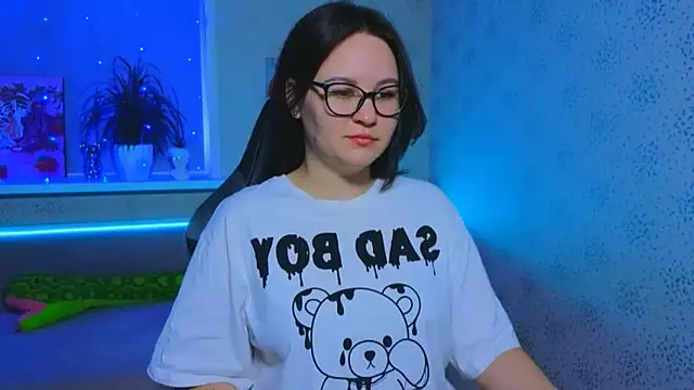 EsterLogan online show from November 10, 10:58 am