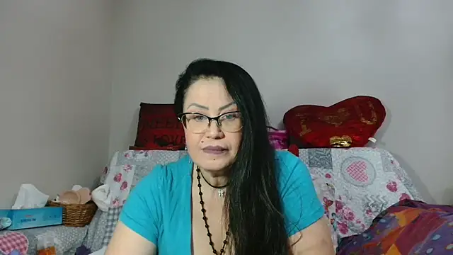 x  KHALEESI  x online show from December 28, 12:26 am