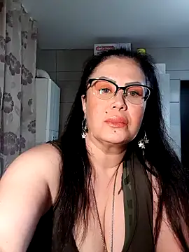 x  KHALEESI  x online show from January 11, 6:12 pm