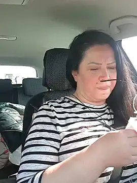 x  KHALEESI  x online show from February 21, 11:01 am