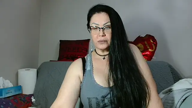 x  KHALEESI  x online show from October 23, 4:39 pm