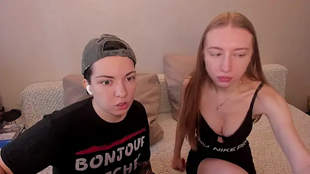 secret dreams   online show from February 17, 9:46 am