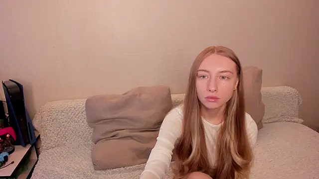 secret dreams   online show from February 22, 8:18 am