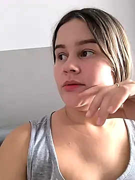 sweet lucia online show from January 17, 2:18 pm