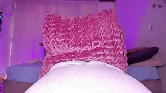 hot booty  online show from March 1, 3:16 pm