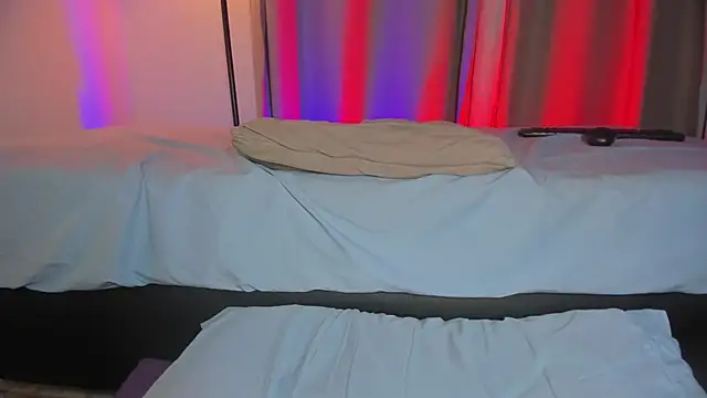 hot booty  online show from October 14, 10:32 pm