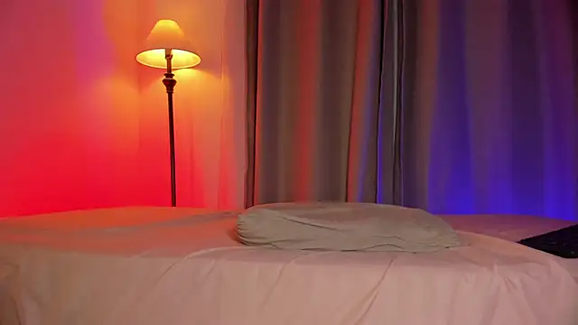 hot booty  online show from October 28, 10:45 pm