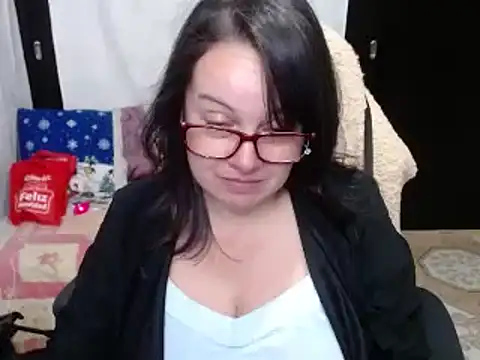 Snapshot of Sonialorens_ chatting on December 13, 10:34 pm Sonialorens online show from December 13, 10:34 pm