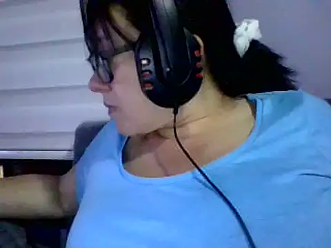 Snapshot of Sonialorens_ chatting on February 16, 1:36 am Sonialorens online show from February 16, 1:36 am