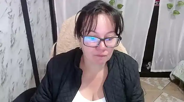 Snapshot of Sonialorens_ chatting on February 22, 2:19 pm Sonialorens online show from February 22, 2:19 pm