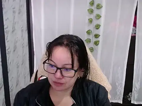 Snapshot of Sonialorens_ chatting on February 25, 3:49 pm Sonialorens online show from February 25, 3:49 pm