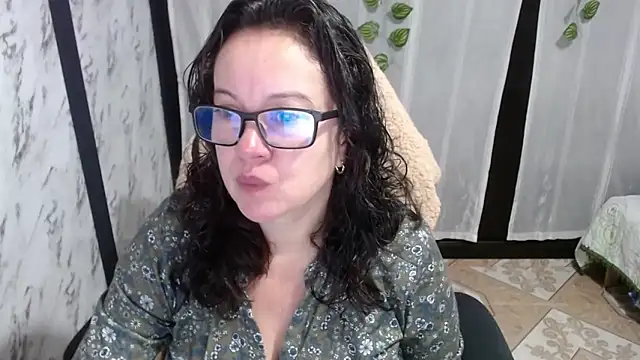 Snapshot of Sonialorens_ chatting on March 14, 12:29 pm Sonialorens online show from March 14, 12:29 pm