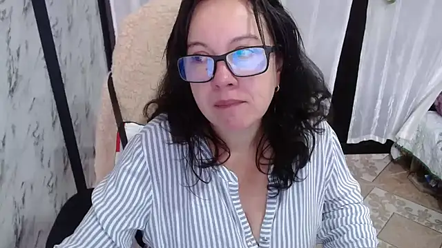 Snapshot of Sonialorens_ chatting on March 17, 1:29 pm Sonialorens online show from March 17, 1:29 pm