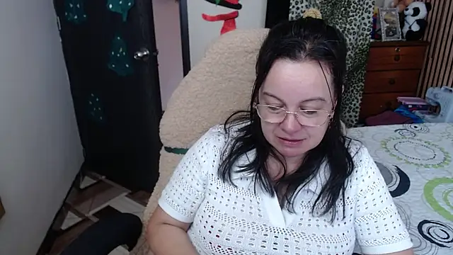 Snapshot of Sonialorens_ chatting on December 15, 3:38 pm Sonialorens online show from December 15, 3:38 pm