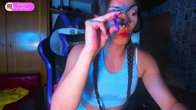 Meli Pixel online show from November 7, 8:09 pm