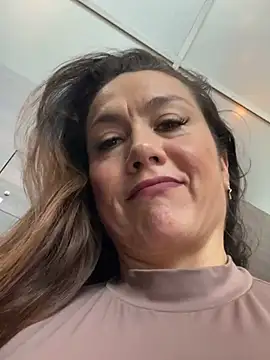 Snapshot of angelitasexy81 chatting on January 31, 11:56 am angelitasexy81 online show from January 31, 11:56 am