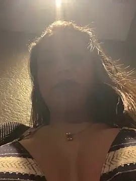 Snapshot of angelitasexy81 chatting on January 31, 4:06 pm angelitasexy81 online show from January 31, 4:06 pm