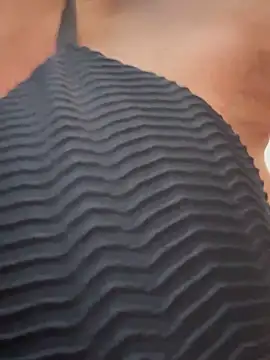 Snapshot of angelitasexy81 chatting on February 5, 3:20 pm angelitasexy81 online show from February 5, 3:20 pm