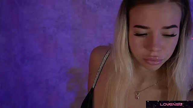 Sexy Ira online show from February 7, 5:52 am