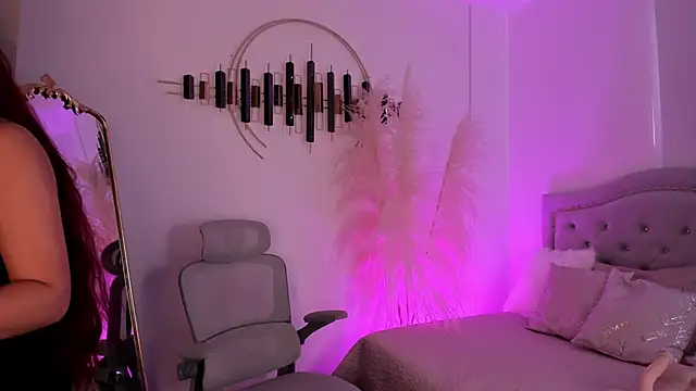 LaraBaker online show from March 12, 5:17 pm