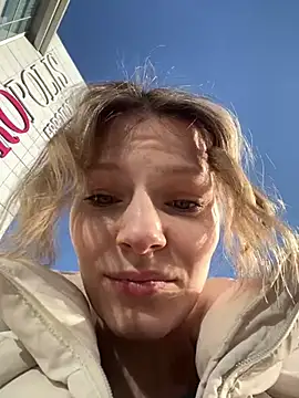 MaryHiggins online show from February 23, 11:22 am