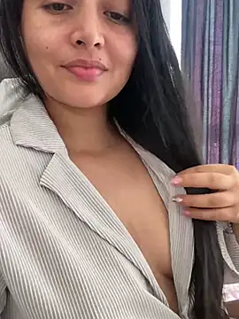 Snapshot of vellaAngel chatting on December 15, 4:15 pm vellaAngel online show from December 15, 4:15 pm