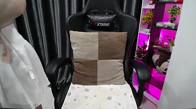 Yuki-yio online show from February 25, 1:20 am