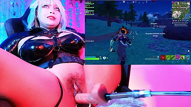 Snapshot of seraphine23 chatting on December 7, 6:21 am seraphine23 online show from December 7, 6:21 am