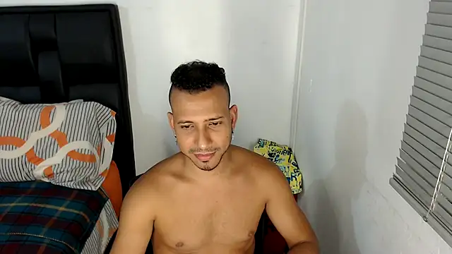 thommerxxx online show from February 4, 11:59 pm