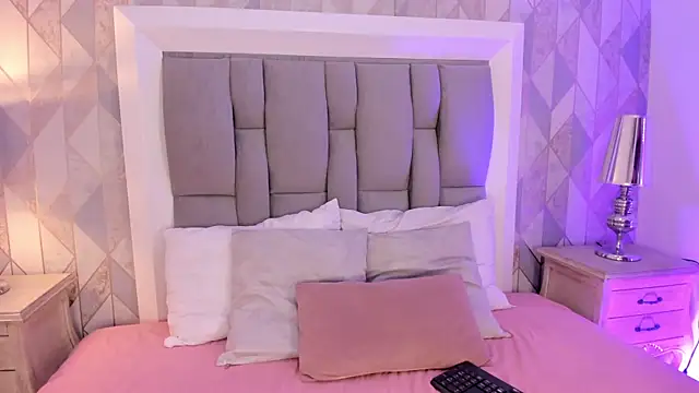 Alana 2916  online show from February 25, 7:36 pm