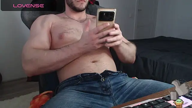 Snapshot of big1one1guy chatting on January 29, 12:45 pm big1one1guy online show from January 29, 12:45 pm