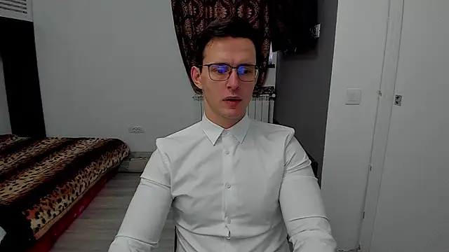 Snapshot of sexxymuscles4u chatting on January 29, 6:22 am sexxymuscles4u online show from January 29, 6:22 am