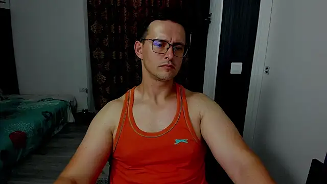 Snapshot of sexxymuscles4u chatting on September 10, 12:05 pm sexxymuscles4u online show from September 10, 12:05 pm