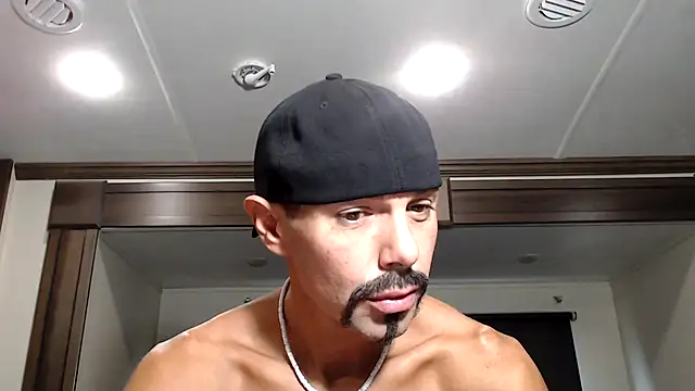 ThickD2C online show from November 23, 6:52 pm