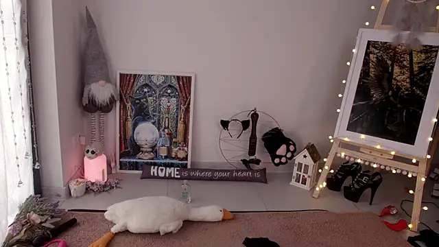 Careful i bite online show from January 5, 12:53 pm