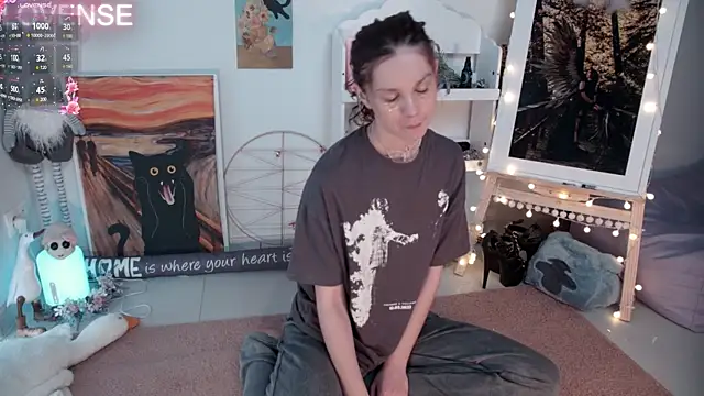 Careful i bite online show from February 1, 7:47 am