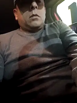 chicoguapo8 online show from September 16, 4:13 am