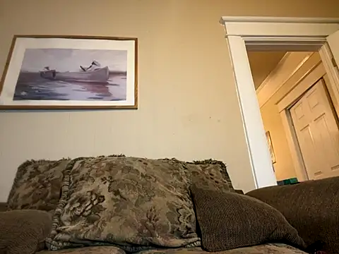 Makeyoucumallover online show from September 9, 6:24 am