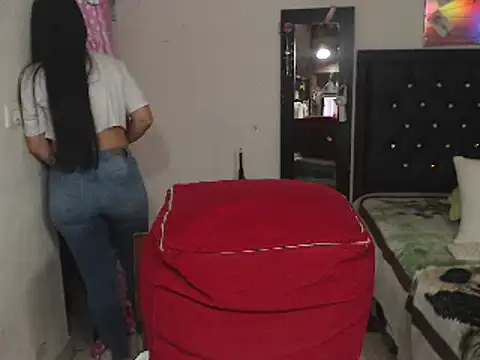 Estefani 32 online show from January 27, 1:59 am