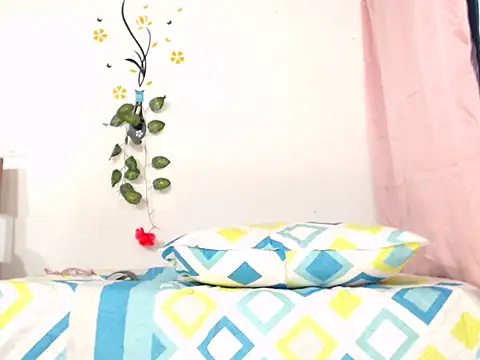 Estefani 32 online show from March 2, 8:29 pm