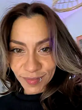 Snapshot of SamyJones9 chatting on September 30, 1:32 am SamyJones9 online show from September 30, 1:32 am