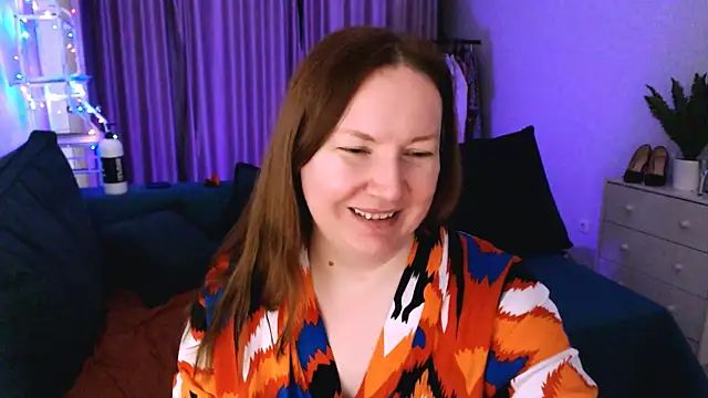 GoddessLara online show from March 18, 4:15 am