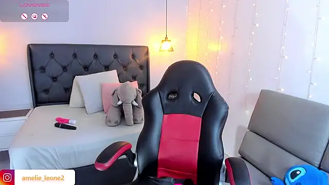 AMELIELEONE online show from January 13, 12:24 pm